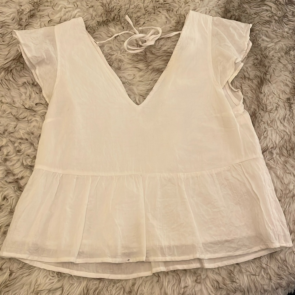 Abercrombie and Fitch flutter sleeve top